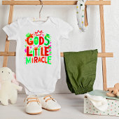 Grün spielerisch "Das kleine Wunder Gottes" Baby Strampler