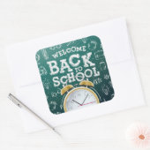 Grün und Weiß Willkommen zurück in der Schule Quadratischer Aufkleber (Umschlag)