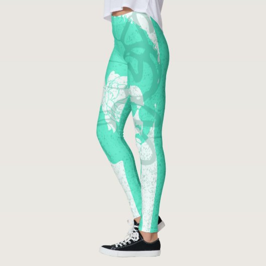Grün, Weiß und Graffiti Leggings (Links)