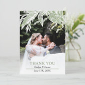 Grün-weiße Blume Hochzeitsfest Foto Dankeskarte (Stehend Vorderseite)