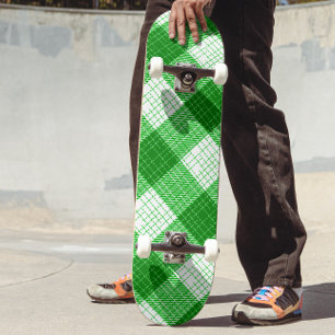 Grün-weißer, fett karierter Karo-Design Skateboard
