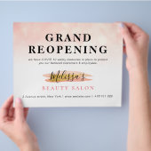 GRUNDBEREITUNG| Trendgoldfarbener Schönheitssalon Flyer (Hand)