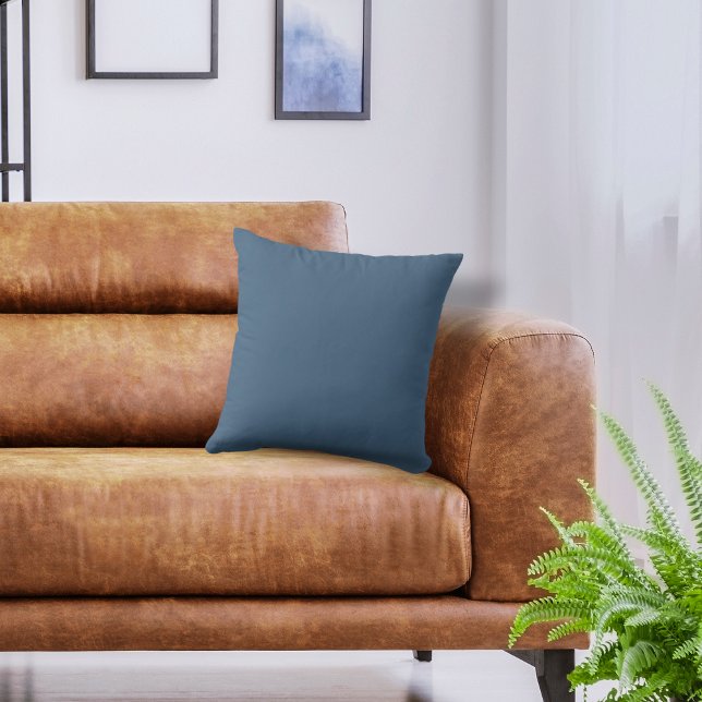 Grundfarbige Smokey Mountain Blue Kissen (Von Creator hochgeladen)