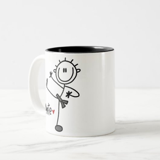 Grundlegende männliche Strichmännchen-Karate-T - Zweifarbige Tasse (Vorderseite Links)