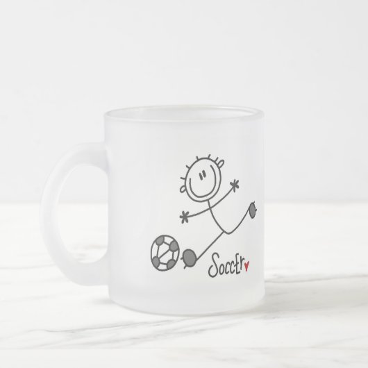 Grundlegende Strichmännchen-Fußball-T - Shirts und Mattglastasse (Links)