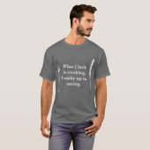 Grundlegenden dunklen T - Shirt kochen u. essend (Vorne ganz)