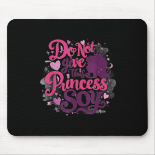 Grundschulprinzessin und die Soja-Allergie raus Mousepad