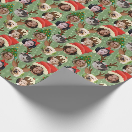 Grüne Alberne Weihnachtshütten Sechs Foto Geschenkpapier (Ecke)