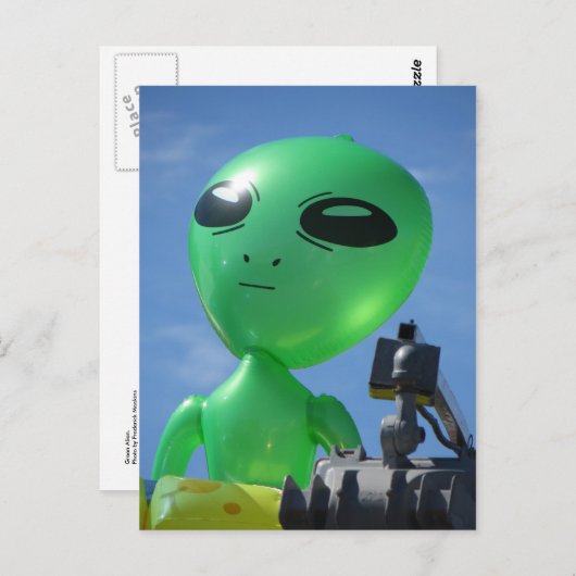 Grüne Alien Postkarte (Vorne/Hinten)