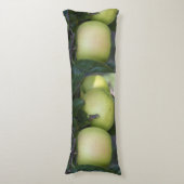 Grüne Äpfel Seitenschläferkissen (Vorderseite Vertikal)