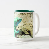 Grüne Basiliskeidechse Zweifarbige Tasse (VorderseiteRechts)
