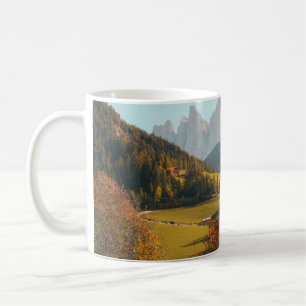 GRÜNE BÄUME UND GRASS-FELD KAFFEETASSE