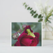 Grüne Baumfrösche und -Rote Rosen Postkarte (Stehend Vorderseite)