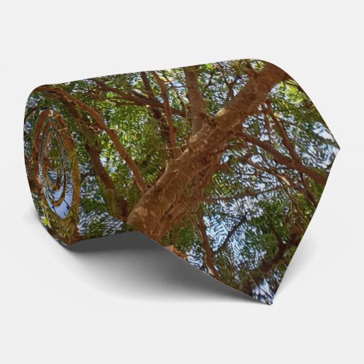 Grüne Baumzweige in Blue Sky Krawatte (Gerollt)