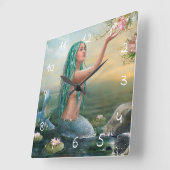 grüne behaarte Meerjungfrau Quadratische Wanduhr (Winkel)