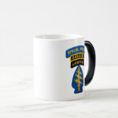 Grüne Berets SFG SF Veteranen der Spezialstreitkrä Verwandlungstasse (VorderseiteRechts)