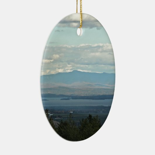 Grüne Berge Keramik Ornament (Rechts)