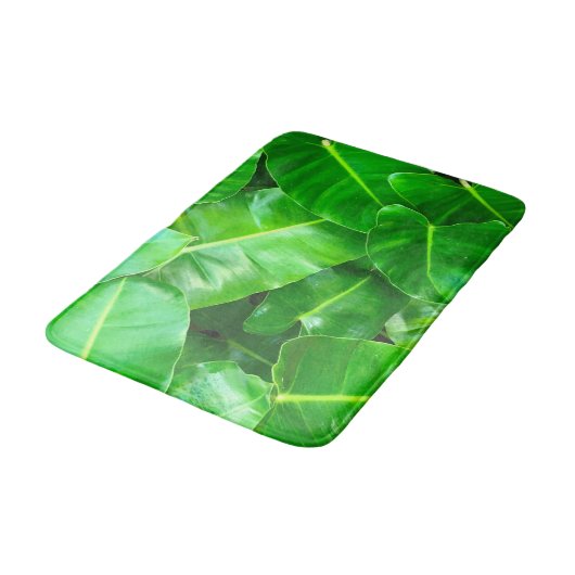 Grüne Blätter Palmblättriger Dschungel Badematte (Schrägansicht)