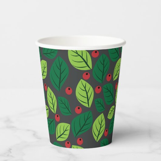 Grüne Blätter, rote Berries, Muster von Blätter Pappbecher (Rückseite)