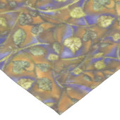 Grüne Blätter stammen aus Raspberry Bush Blue Gold Tischdecke (Schrägansicht)