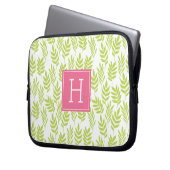 Grüne Blätter und rosa Monogramm Laptopschutzhülle (Vorderseite Links)