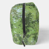 Grüne Blätterbäume mit blauem Himmel, die durch Ku Waschbeutel (Rechts)