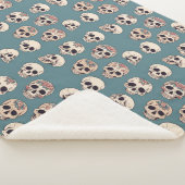 Grüne Blume Skulls animiert farbiges Halloween Sherpadecke (3/4)