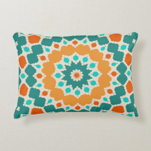 Grüne Blume und rote Diamanten Dekokissen