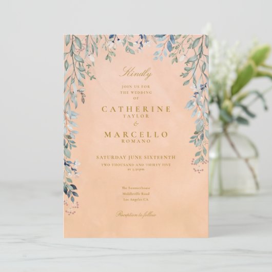 Grüne Blumenkaskade Rustikale Hochzeit Toskana Einladung (Stehend Vorderseite)