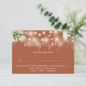 Grüne Blumenstrasse Lights Terracotta Wedding RSVP Karte (Stehend Vorderseite)