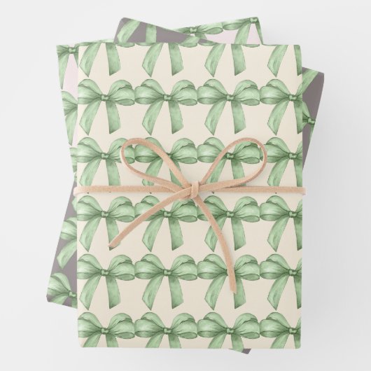 Grüne Bögen Packpapier. Geschenkverpackung. Geschenkpapier Set (Beispiel)