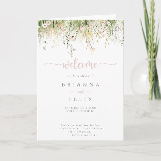 Grüne Boho Wildblume Folded Wedding Programm (Vorderseite)