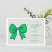 Grüne Bow Weihnachtsfeier Einladung (Stehend Vorderseite)