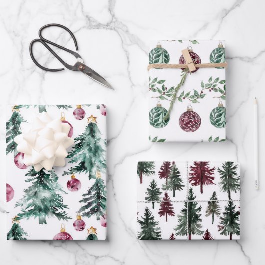 Grüne Burgund Weihnachtsbaumen Ornamente Geschenkpapier Set (Vorderseite)