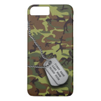 Grüne Camouflage mit Hundeplakette
