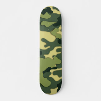 Grüne Camouflage / Skateboard