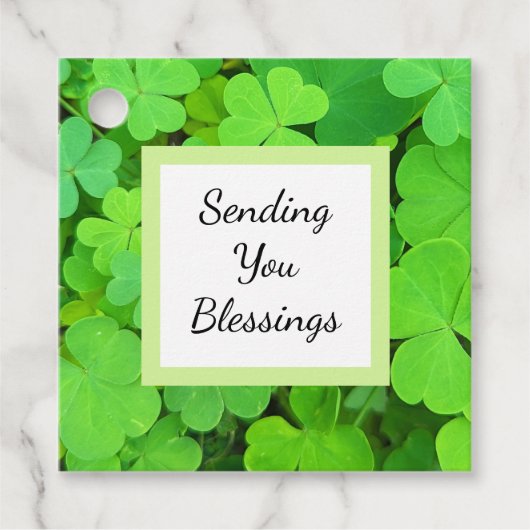 Grüne Clovers Foto Wohlstand Bibel Verse Niedlich Geschenkanhänger (Vorderseite)