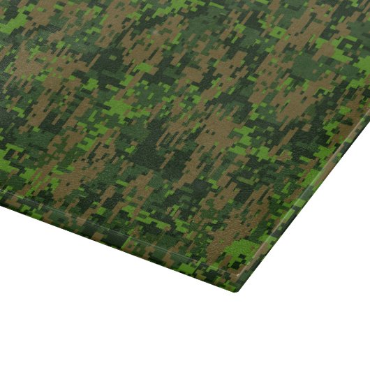 Grüne digitale Camouflage im Holzlandstil Schneidebrett (Ecke)