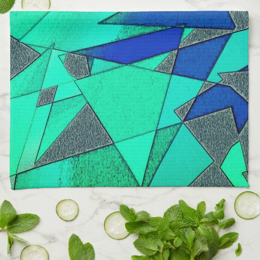 Grüne dreieckige Ausschnitte auf blauem Hintergrun Geschirrtuch (Gefaltet)