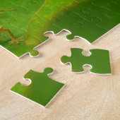 Grüne Eidechse auf grünem Blatt Puzzle (Seite)