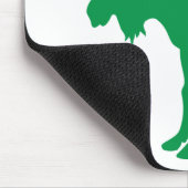 Grüne Elche mit einem Weihnachtshut für Chroistmas Mousepad (Ecke)