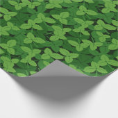 Grüne Erdbeerblätter Geschenkpapier (Ecke)