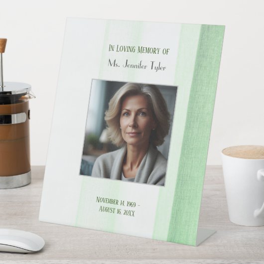 Grüne Erinnerung: Elegante Beerdigung Sockelschild (In Situ)