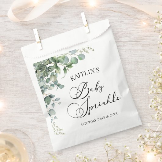 Grüne Eukalyptus-Blätter Botanical Baby Sprinkle Geschenktütchen (Ausgeschnitten)