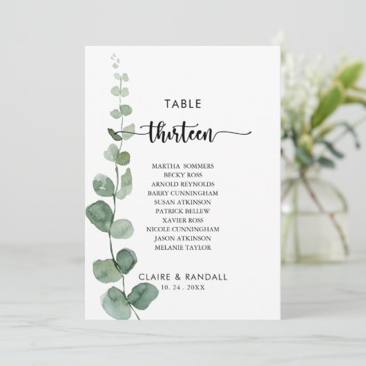 Grüne Eukalyptus-Tischnummer 13 Sitzplakette Einladung (Stehend Vorderseite)
