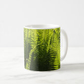 "Grüne Farne und Curling-Fronds" Kaffeetasse (VorderseiteRechts)