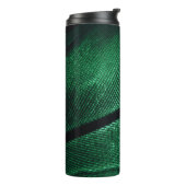 Grüne Feder, schöne Muster Textur. Thermosbecher (Nach links gedreht)