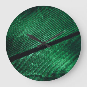 Grüne Feder, schöne Mustertextur. Große Wanduhr