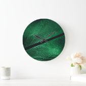 Grüne Feder, schöne Mustertextur. Große Wanduhr (Zuhause)