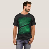 Grüne Feder, schöne Mustertextur. T-Shirt (Vorne ganz)